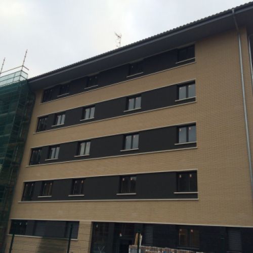 Conjunto de ventanas de edificio